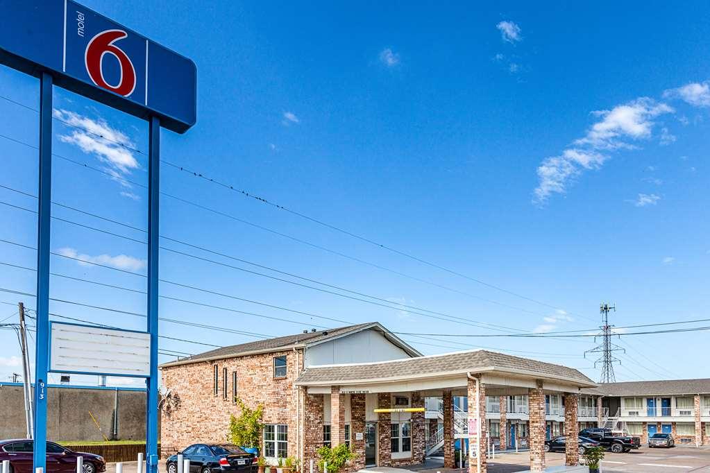 Motel 6 Fort Worth - Northside エクステリア 写真