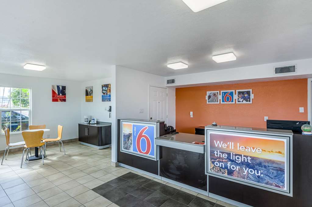 Motel 6 Fort Worth - Northside インテリア 写真
